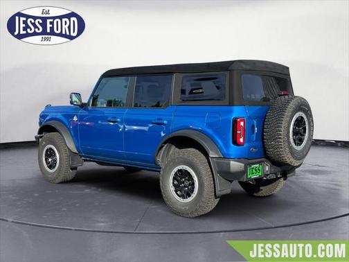 Velocity Blue Metallic 2022 Ford Bronco Outer Banks