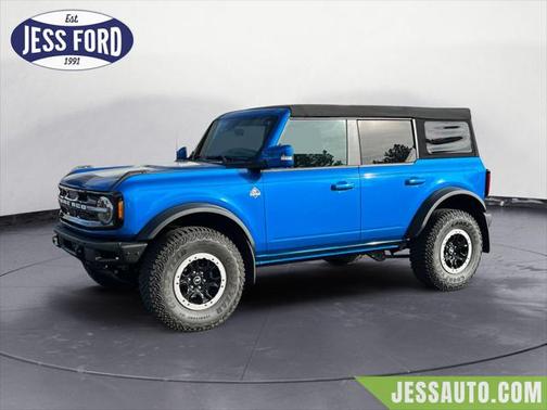 Velocity Blue Metallic 2022 Ford Bronco Outer Banks