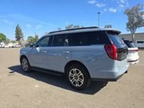 Glacier Gray Metallic 2025 Ford Expedition Active