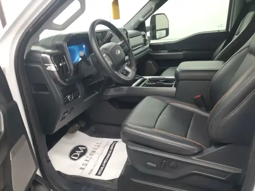 Oxford White 2025 Ford F-350 LARIAT