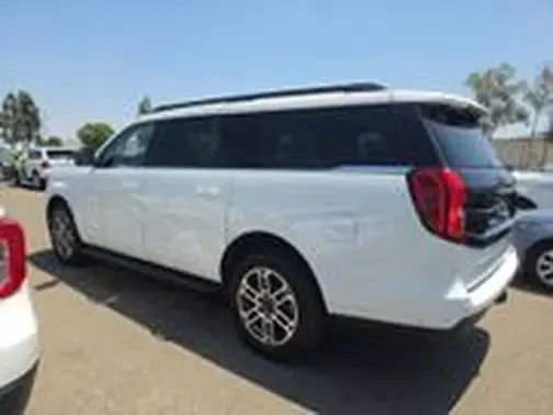 Oxford White 2025 Ford Expedition Max Active