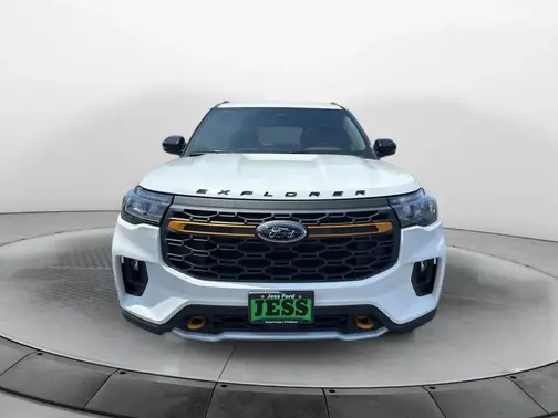 Star White Metallic Tri-Coat 2026 Ford Explorer Tremor®