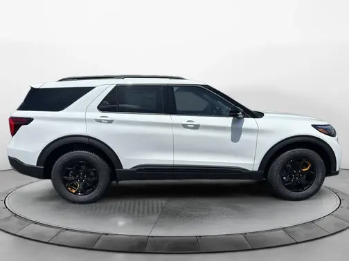 Star White Metallic Tri-Coat 2026 Ford Explorer Tremor®