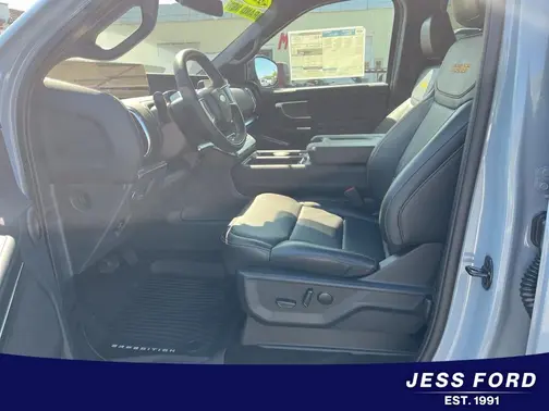 Glacier Gray Metallic TriCoat 2025 Ford Expedition Tremor