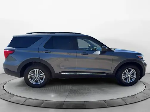 Carbonized Gray Metallic 2022 Ford Explorer XLT