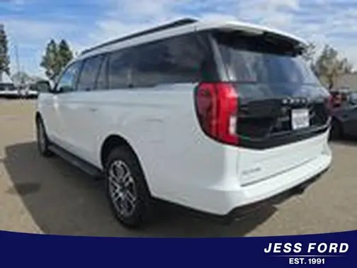 Oxford White 2025 Ford Expedition Max Active