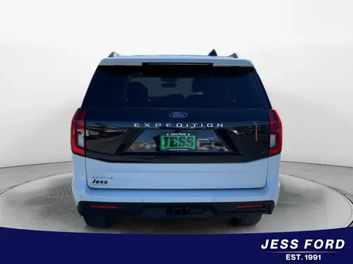 Oxford White 2025 Ford Expedition Active