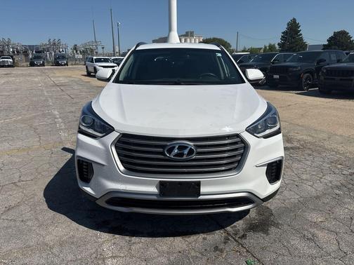 2017 Hyundai SANTA FE SE