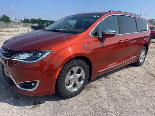 2018 Chrysler Pacifica Hybrid Limited