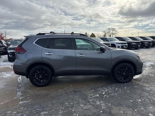 2018 Nissan Rogue SV