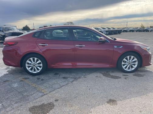 2018 Kia Optima S