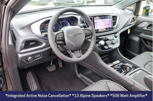 2025 Chrysler Pacifica Hybrid Premium S Appearance Pkg