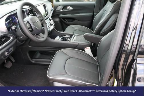2025 Chrysler Pacifica Hybrid Premium S Appearance Pkg