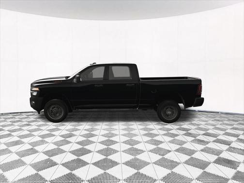 2025 RAM 2500 Tradesman Crew Cab 4x4 6'4' Box