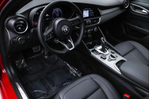 2024 Alfa Romeo Giulia Ti