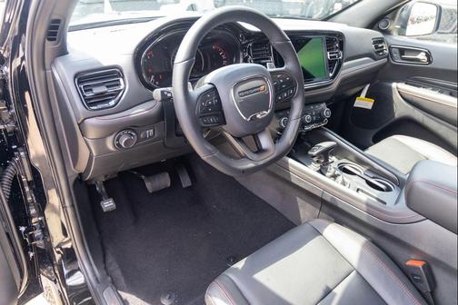 DB Black Crystal Clearcoat 2026 Dodge Durango GT Plus