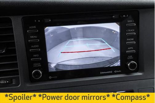 2018 Toyota Sienna LE
