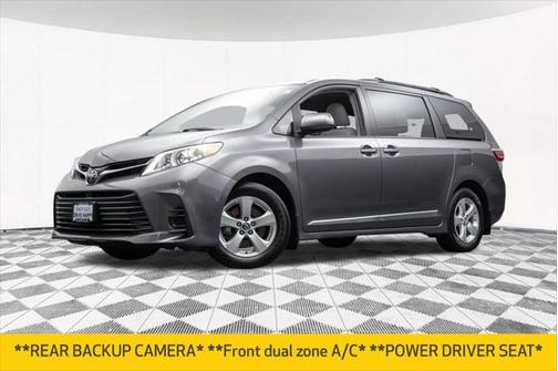 2018 Toyota Sienna LE