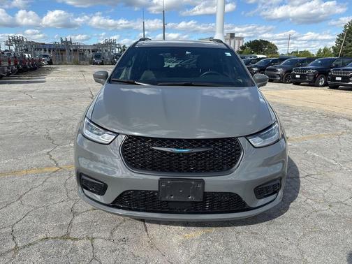 2021 Chrysler Pacifica Hybrid Touring L