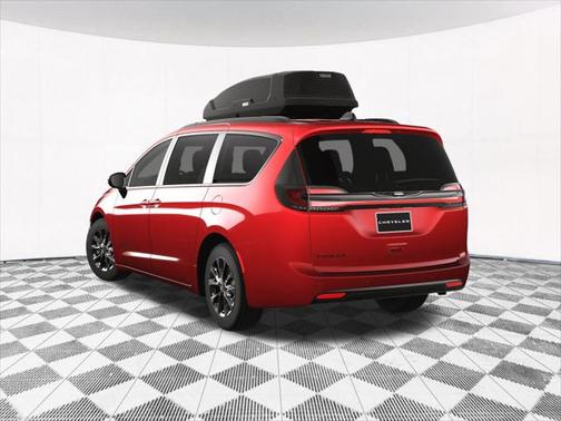 2025 Chrysler Pacifica L