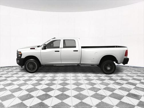 2025 RAM 3500 Tradesman Crew Cab 4x4 8' Box