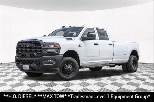 2025 RAM 3500 Tradesman Crew Cab 4x4 8' Box