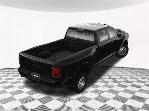 2025 RAM 3500 Limited Crew Cab 4x4 8' Box