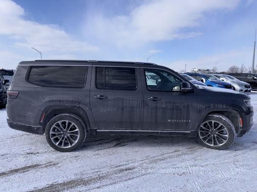 2023 Jeep Wagoneer L Series III 4x4