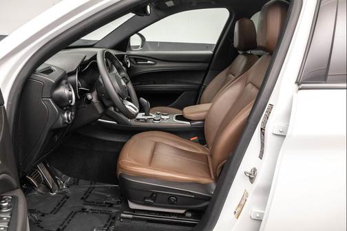 Alfa White 2022 Alfa Romeo Stelvio Ti