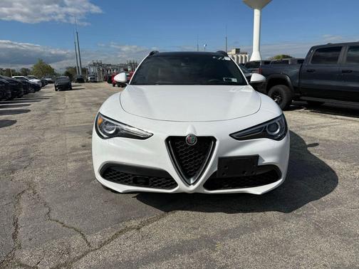 Alfa White 2022 Alfa Romeo Stelvio Ti