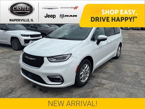 Bright White Clearcoat 2023 Chrysler Pacifica Touring L