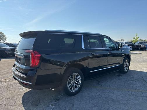 2021 GMC Yukon XL SLT