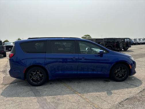 2018 Chrysler Pacifica Touring-L Plus