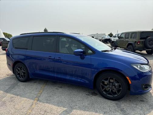 2018 Chrysler Pacifica Touring-L Plus