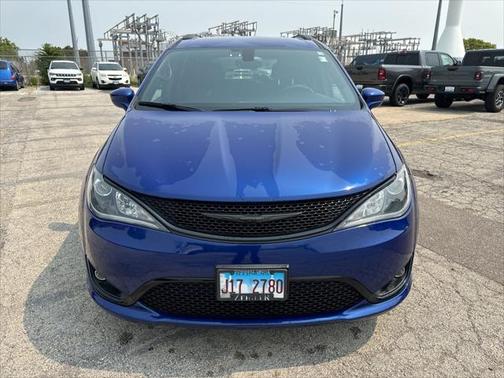 2018 Chrysler Pacifica Touring-L Plus