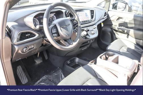 2026 Chrysler Pacifica L