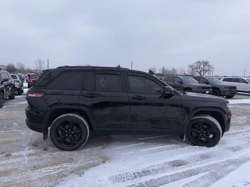 2023 Jeep Grand Cherokee Altitude