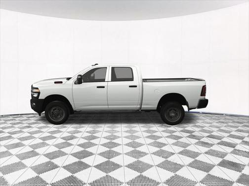 2025 RAM 2500 Tradesman Crew Cab 4x4 6'4' Box