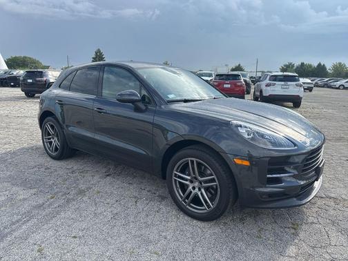 2021 Porsche Macan Base