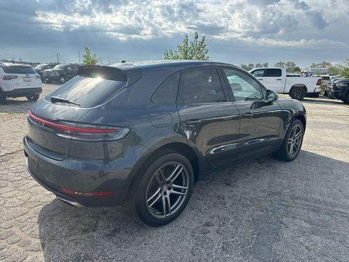 2021 Porsche Macan Base