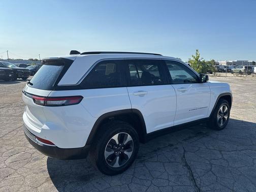 2023 Jeep Grand Cherokee 4xe Base