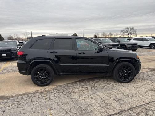 2018 Jeep Grand Cherokee Altitude