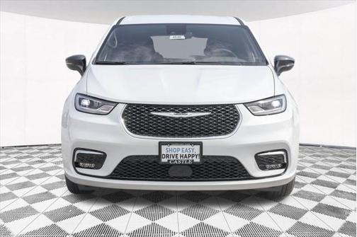 2025 Chrysler Pacifica L