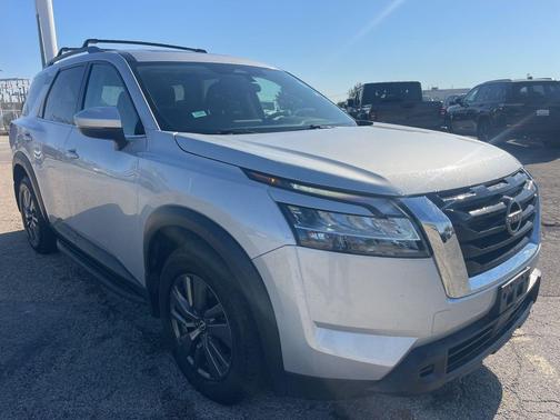 2022 Nissan Pathfinder SV 4WD
