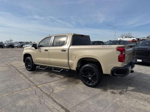 2022 Chevrolet Silverado 1500 Custom Trail Boss