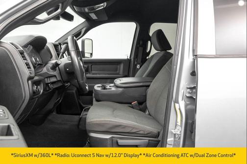 2022 RAM 2500 Tradesman Crew Cab 4x4 6'4' Box