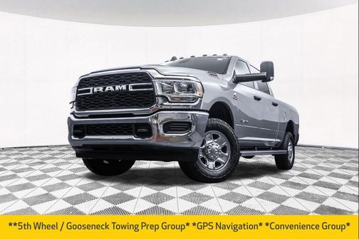 2022 RAM 2500 Tradesman Crew Cab 4x4 6'4' Box