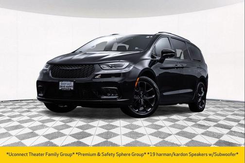Brilliant Black Crystal Pearlcoat 2021 Chrysler Pacifica Limited