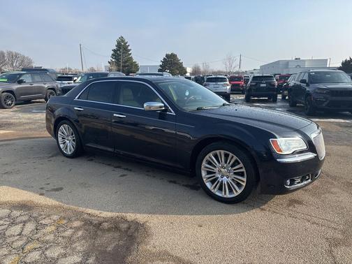2011 Chrysler 300C Base
