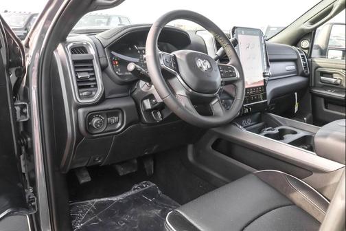 2026 RAM 2500 Laramie Crew Cab 4x4 6'4' Box